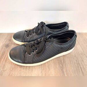 Ecco Leather Danish Design Low Top Shoes Size 6 Womens